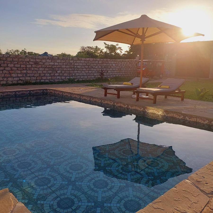 4 U Luxury Bungalows Diani شاطئ دياني المظهر الخارجي الصورة